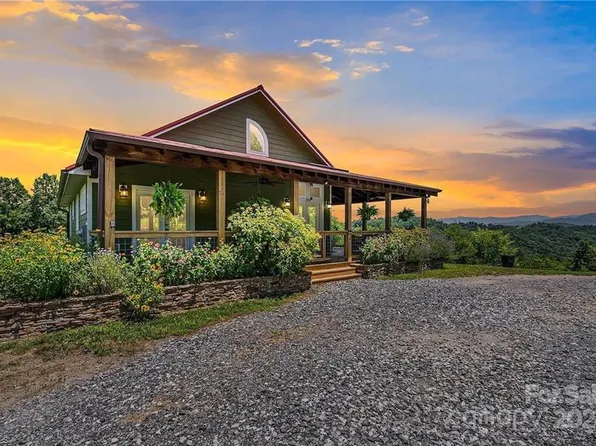 329 Cabin Hollow Dr, Marshall, NC 28753