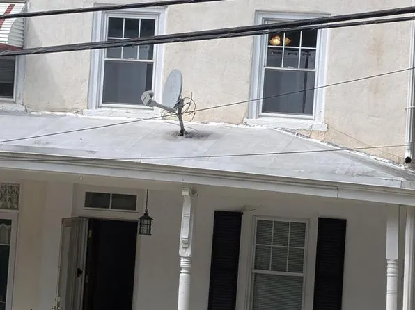 238 Barren Hill Rd, Conshohocken, PA 19428