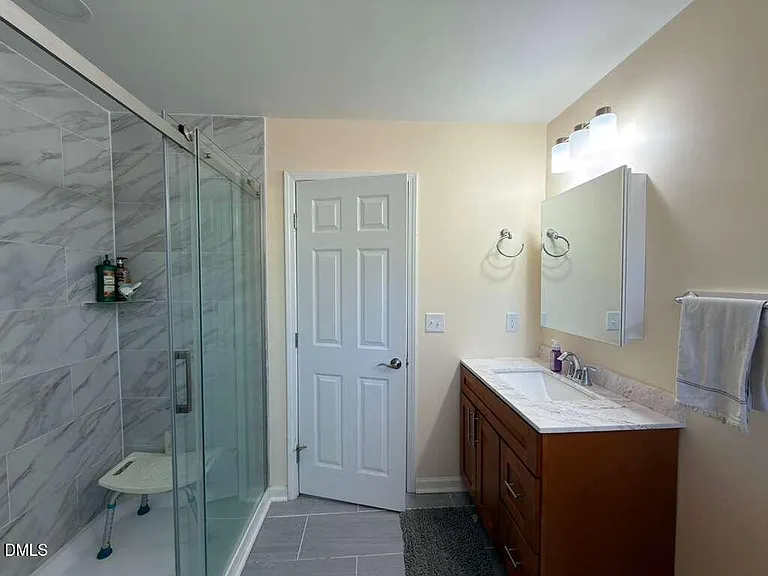 109 E Seve Ct — Photo 27