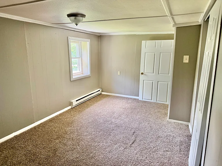 2570 Sanger Ln #C — Photo 8