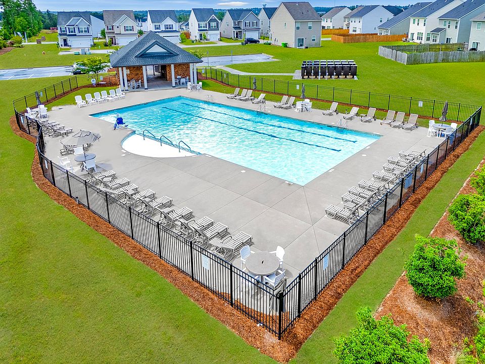 The Falls Pool and Cabana