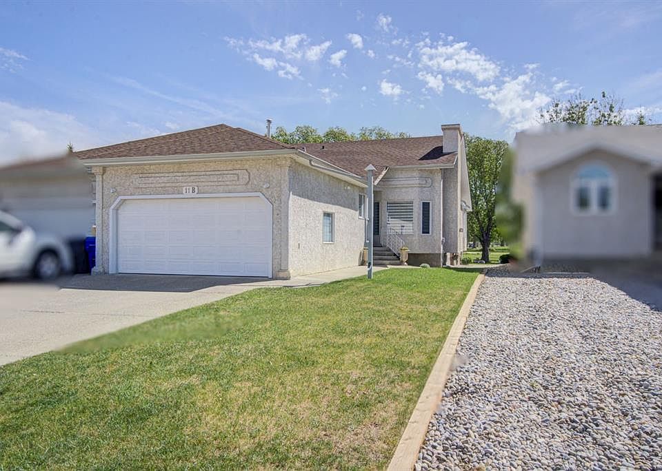 1st image of 11 B Westlynn Dr W