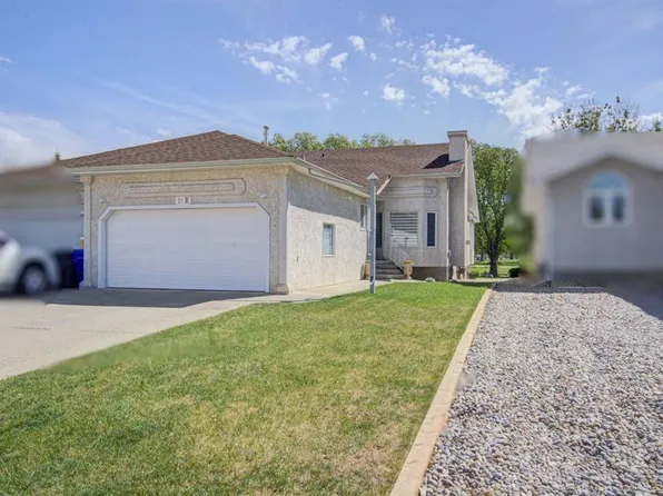 11 B Westlynn Dr W, Claresholm, AB T0L 0T0