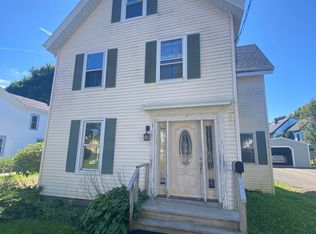36 Grove St, Rockland, ME 04841