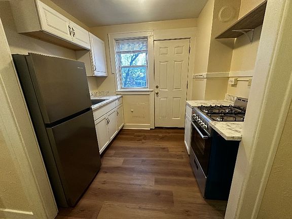 2nd image of 1034 Kenmore Ave APT 9