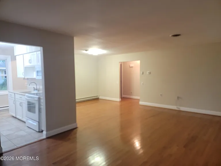 16 Chelsea Dr — Photo 23