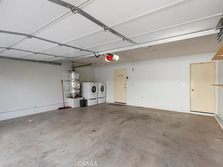 1001 N Monterey St #C — Photo 25
