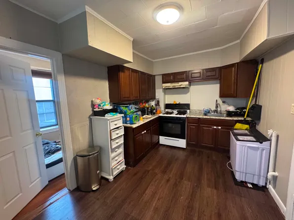 205 Endicott St APT 2, Boston, MA 02113