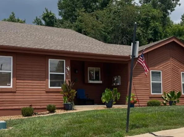 2041 Bayonne Dr #27C, Saint Charles, MO 63303