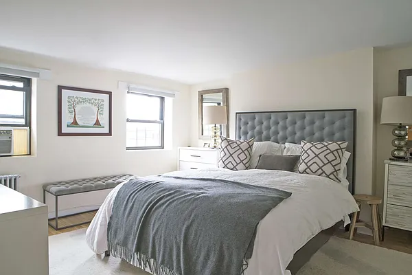 Rented by Compass | media 42