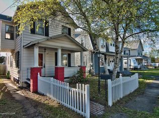 407 Commerce St, Avoca, PA 18641