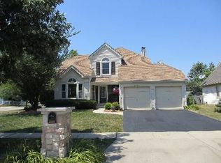 1794 Hampshire Dr, Elk Grove Village, IL 60007