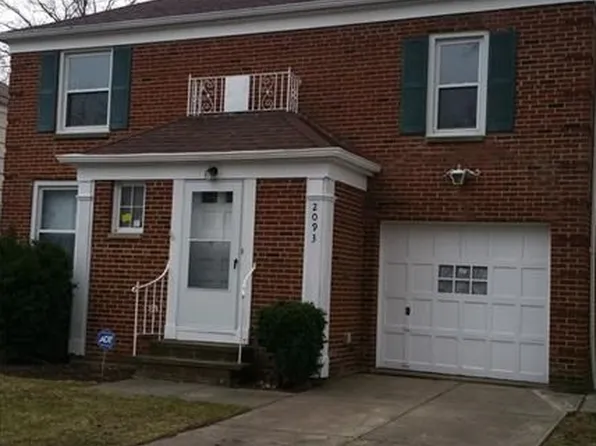 2093 Reveley Ave, Lakewood, OH 44107