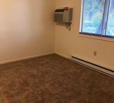 4th image of 1932 Mary St APT 1C