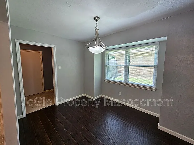 216 Wesley Dr — Photo 14