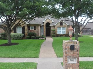 308 Chamberly Rd, Woodway, TX 76712