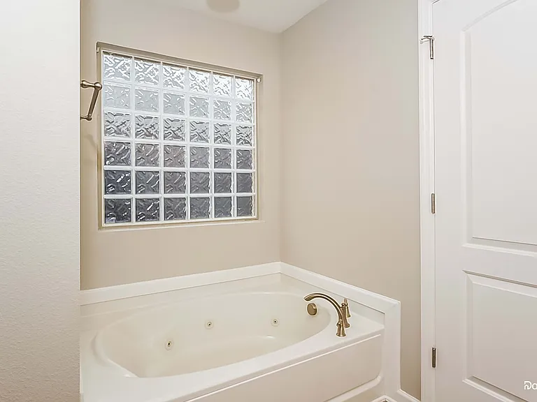 604 Cove Water Ln NW — Photo 8