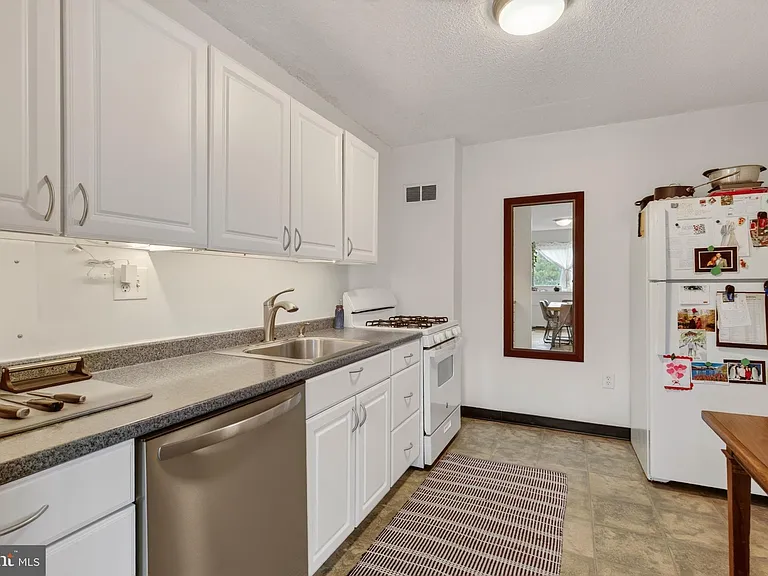1225 Martha Custis Dr #709 — Photo 15