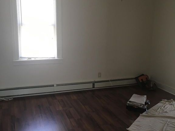 4th image of 14 Pine St #2