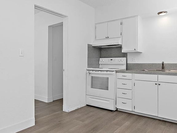 2nd image of 135 Davis Ave #1
