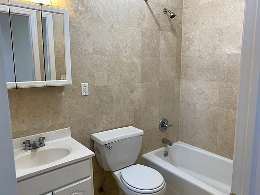 Rented by Bauman Realty Group | media 7