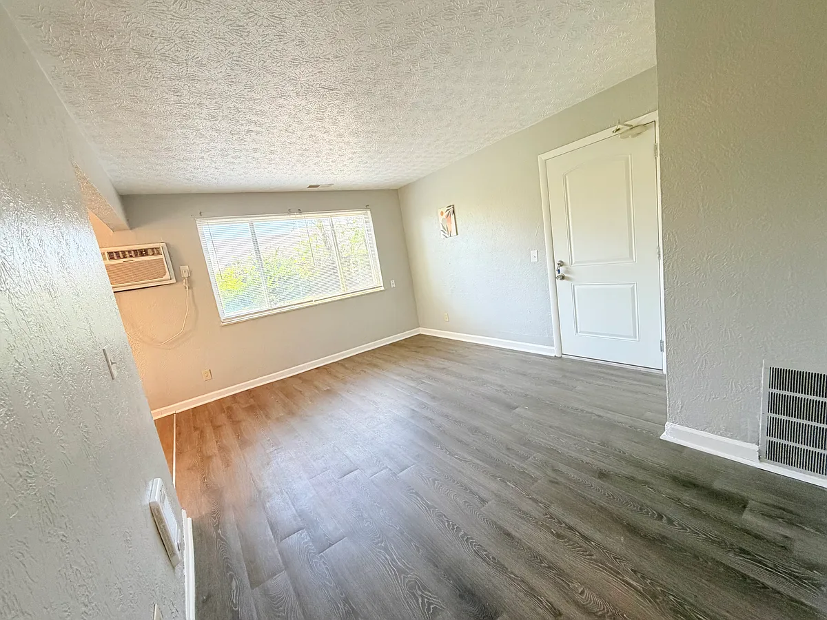 Building Photo - 1437 Ambrose Ave #3