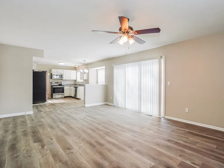 5305 Frisco Dr — Photo 11