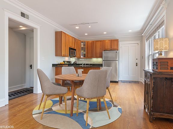 5th image of 3351 N Clifton Ave APT 2W