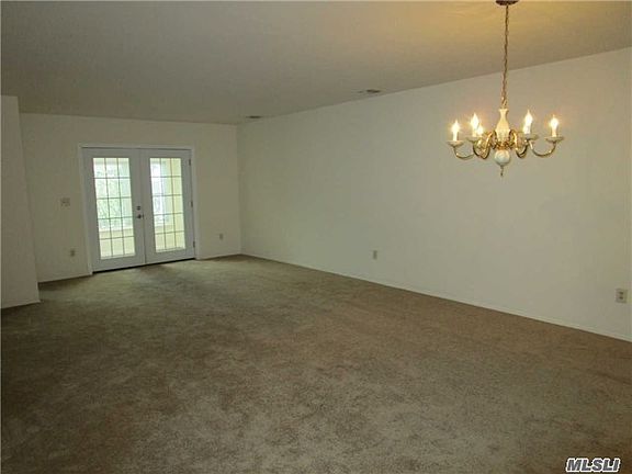 5th image of 167 Knolls Dr