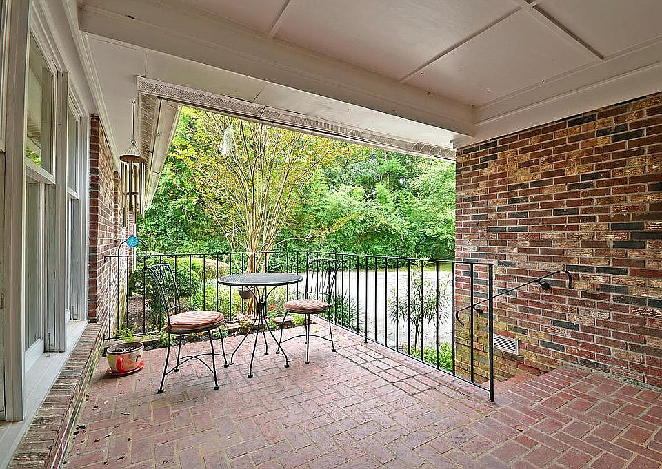 2nd image of 116 Folly Road Blvd