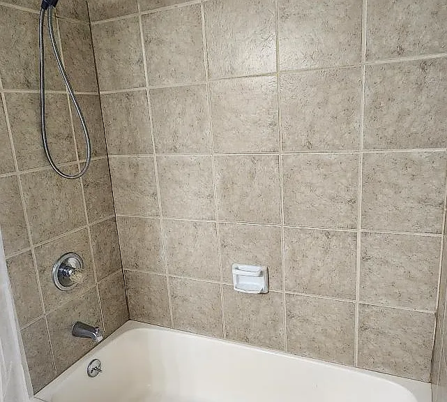 211 McKinley St — Photo 12