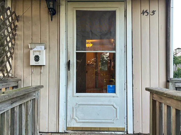 435 1st Ave, Pontiac, MI 48340