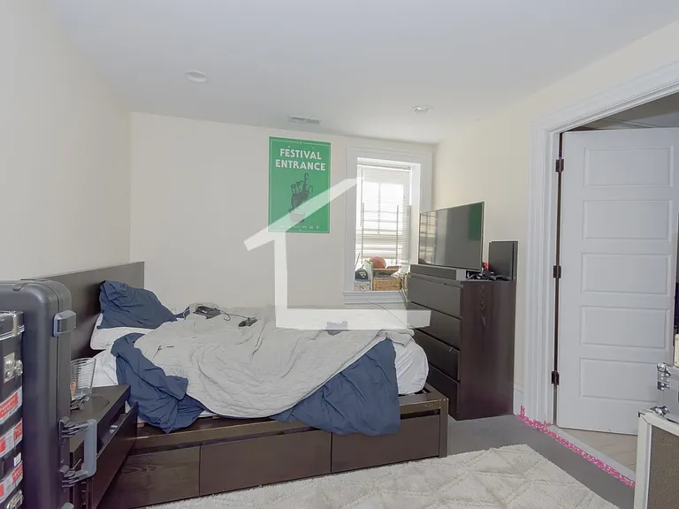 88 Linden St — Photo 7
