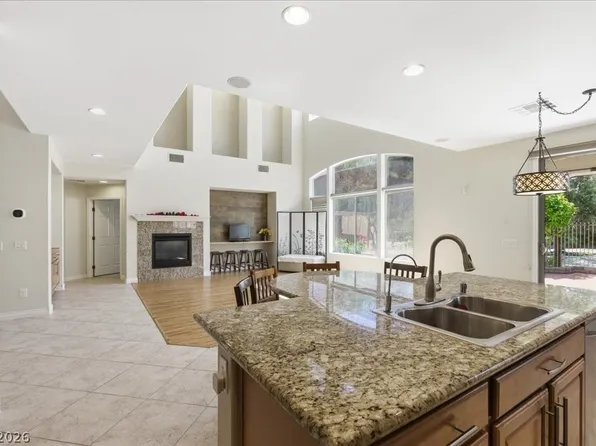 7025 Puetollano Dr, North Las Vegas, NV 89084