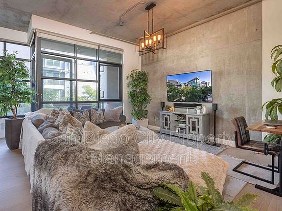 4th image of 1050 Island Ave Unit 404
