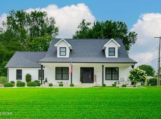 3214 Greens Rd, Lima, OH 45805