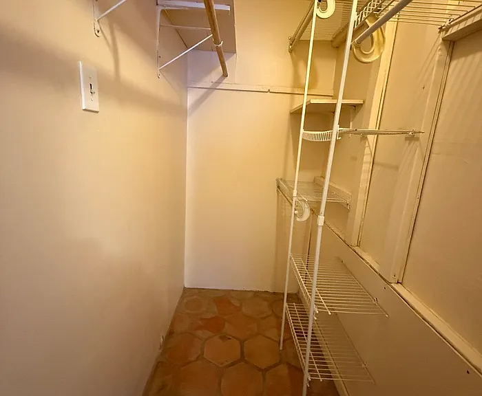 1303 N Columbus Blvd #A — Photo 9