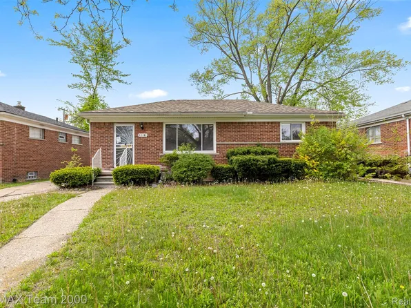 22101 Church St, Oak Park, MI 48237