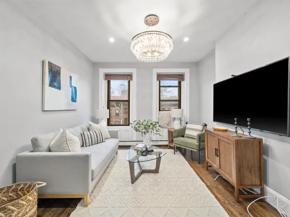 297 Pavonia Avenue image 5 of 30