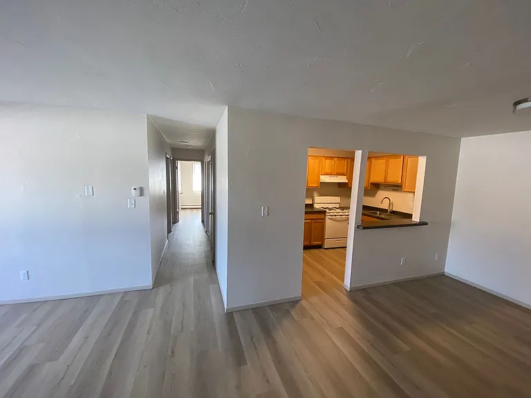 1674 Shawano Ave — Photo 12