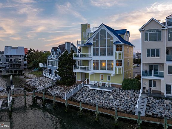 3rd image of 12959 Harbor Rd