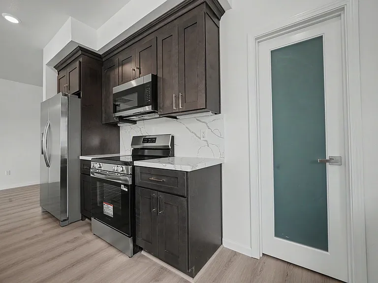 2426 Village Dr — Photo 9