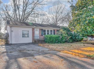 108 McDowell Dr, Boiling Springs, SC 29316