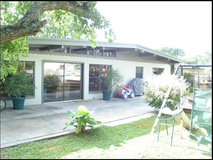 2nd image of 206 Lynbrook Dr