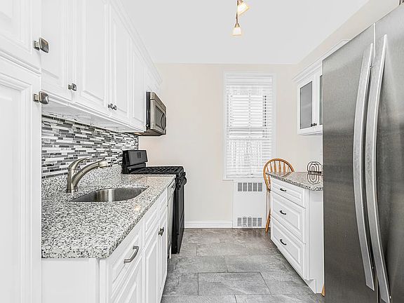 5th image of 5615 Netherland Ave APT 6G