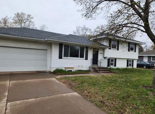 10512 Madison St NE, Blaine, MN 55434