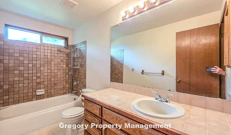 16316 NE 46th Ct — Photo 36