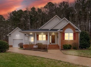 231 Kennon Point Dr, Colonial Heights, VA 23834