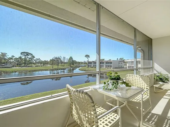 7231 W Country Club Dr N APT 231, Sarasota, FL 34243