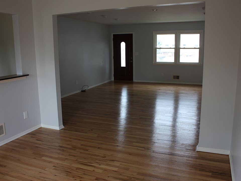 2nd image of 1085 Alfieri Ct #2